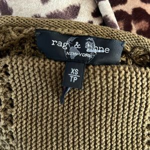 Rag & bone army green knit sweater in size extra small